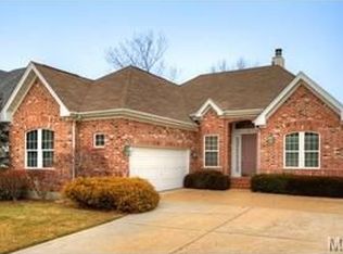 525 Fairway Oaks Dr, Eureka, MO