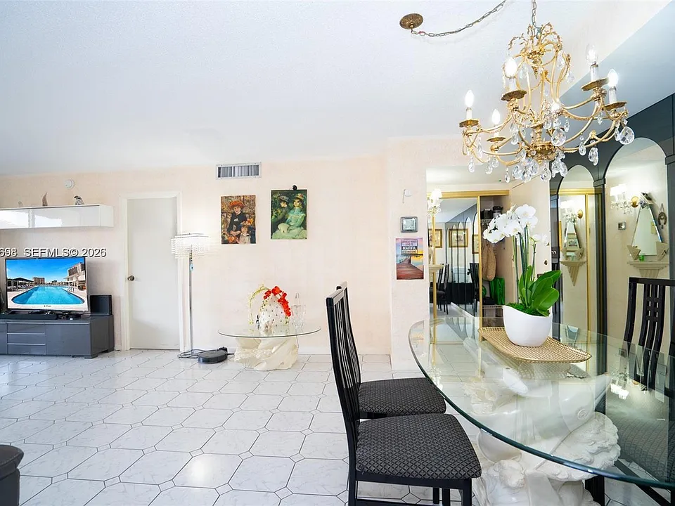 1833 S Ocean Dr #1103