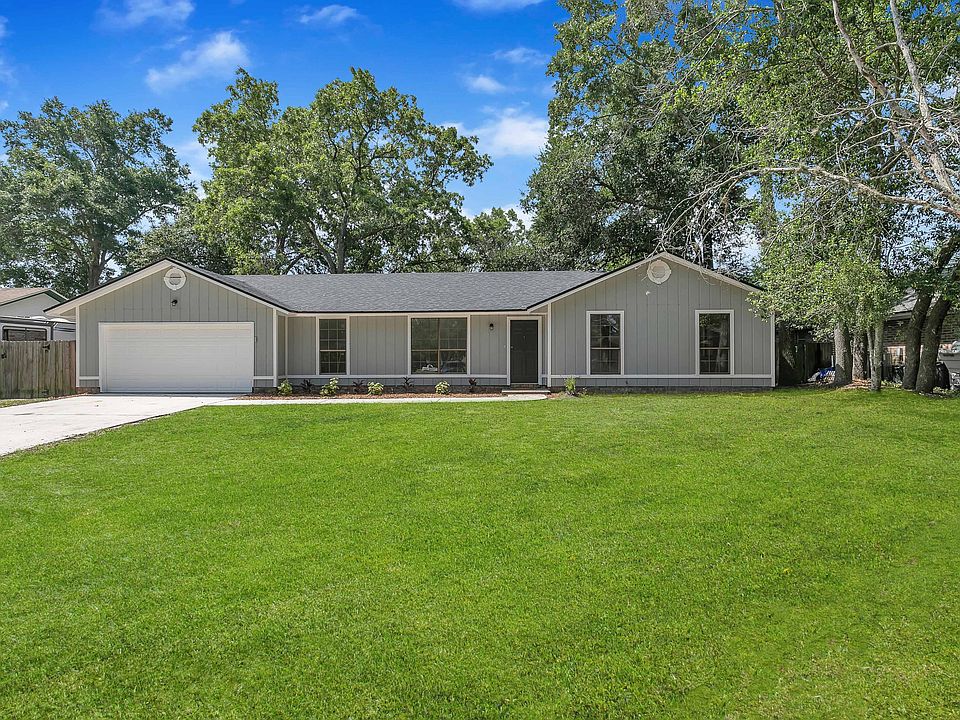 1st image of 2031 Sussex Dr S