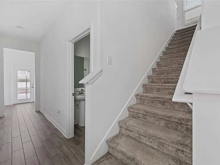 2999 Addison Blvd — Photo 14