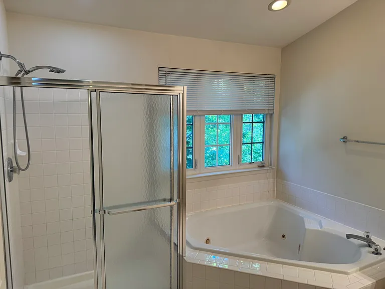 2743 Manhattan Pl — Photo 43