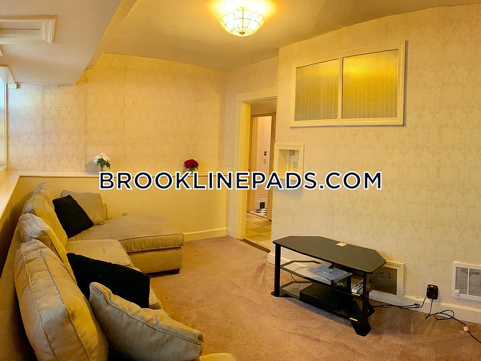 1st image of 184 Fisher Ave #1A