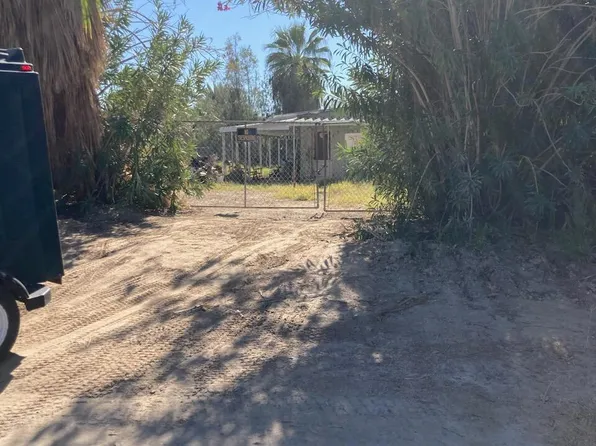 85 W 4th St, Niland, CA 92257