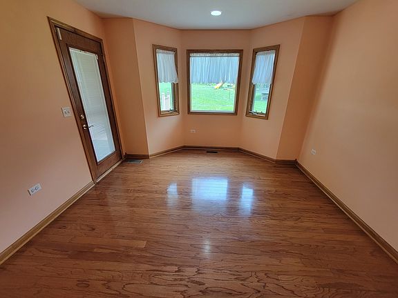 5th image of 312 Kain St