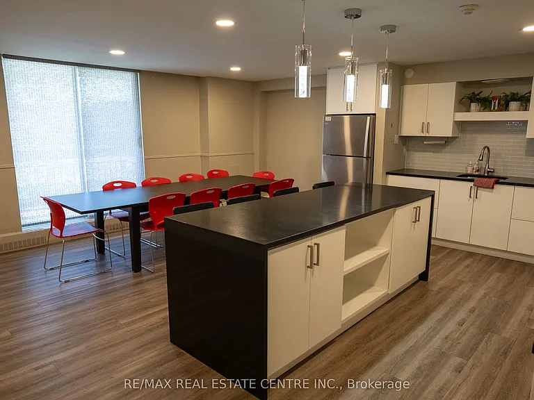 1100 Caven St #704 — Photo 25