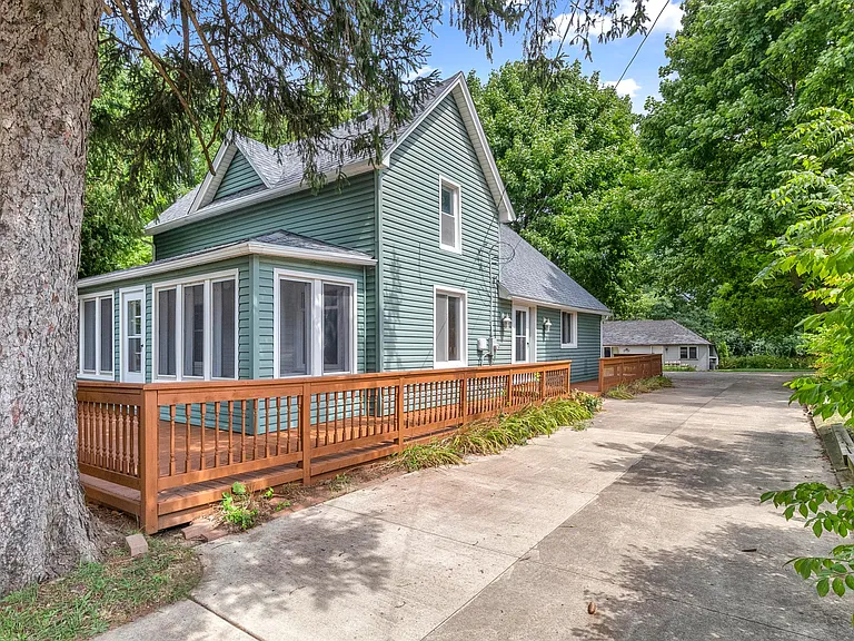 17130 Beck Rd — Photo 3