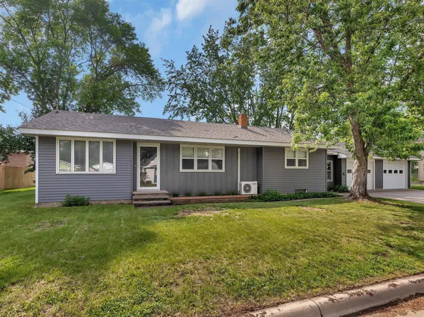 109 1st Ave SE, Saint Joseph, MN 56374