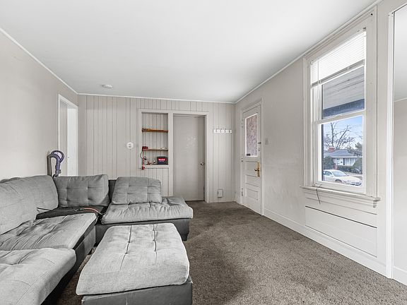 5th image of 208 Moseley St