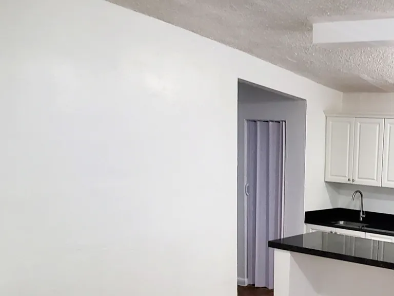 DOWNTOWN VILLAS LLC — Photo 3
