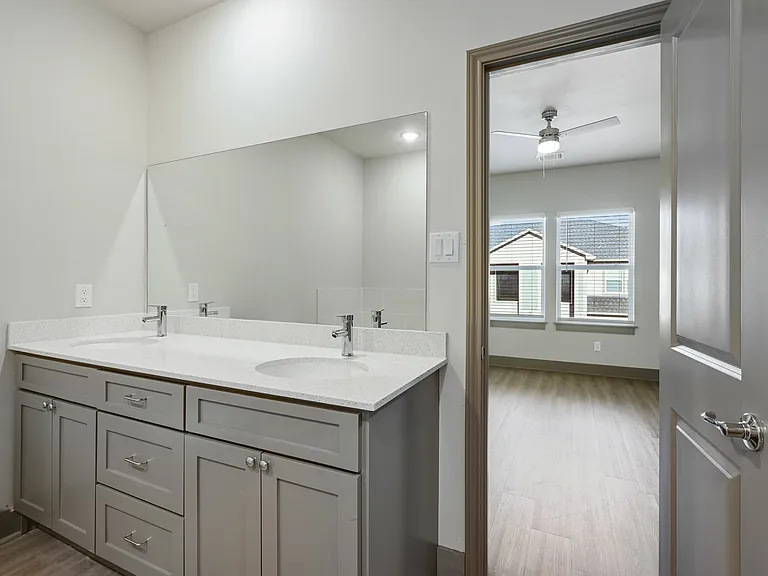 Louetta Creek Bathroom