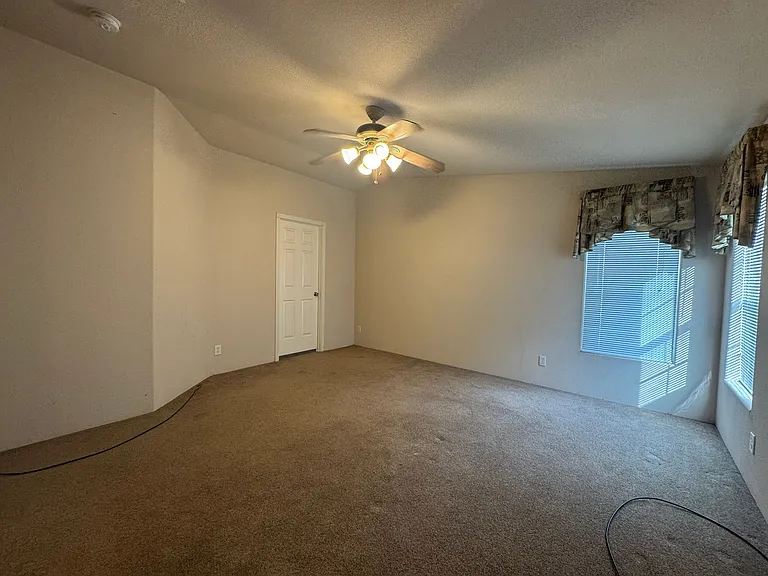 10044 S Kent Rd — Photo 12