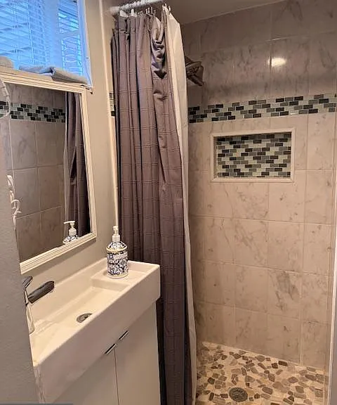 6015 Loretto St — Photo 36