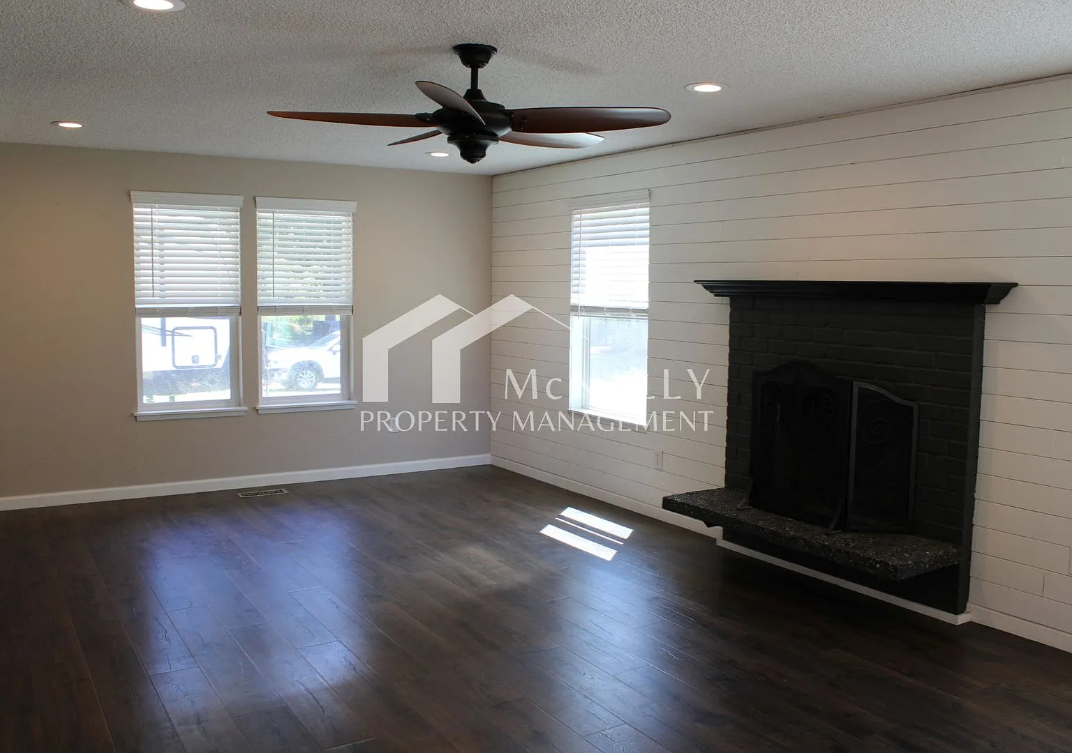 3 Bedroom, 2.5 Bathroom Home with Garden Space in Gig Harbor — Photo 4