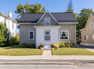 205 Centre St N, Greater Napanee, ON K7R1N7