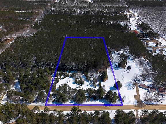 3rd image of Wheeler Lake Rd NE