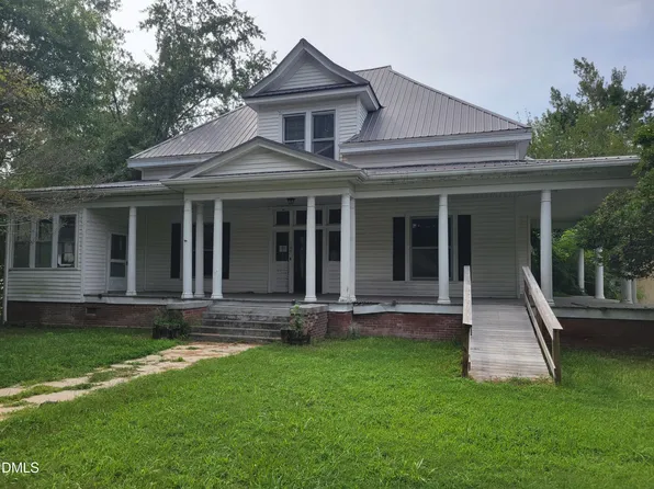 104 S New St, Whitakers, NC 27891