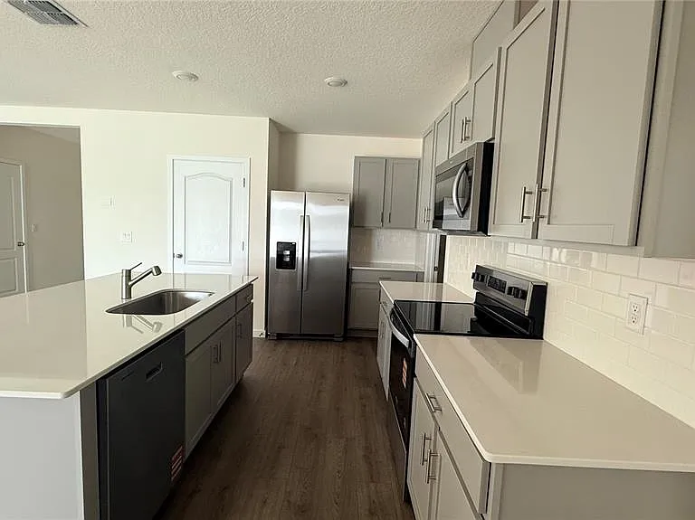 2066 Walnut Creek Dr — Photo 9