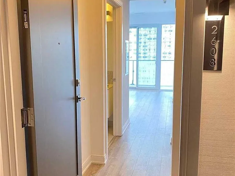 42 Charles St E #2608 — Photo 5