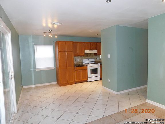 3rd image of 131 Galaxy Dr