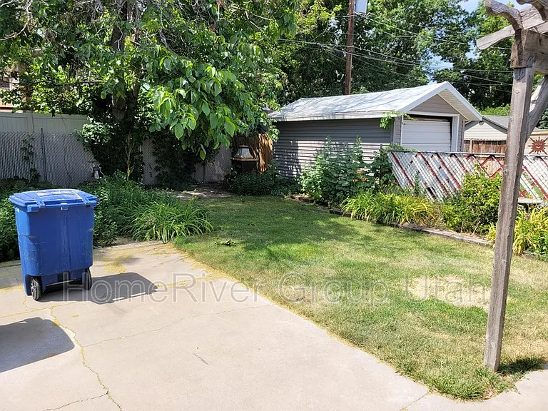 632 E Wilson Ave — Photo 18