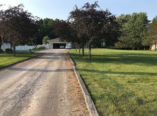 5418 Ray Rd, Linden, MI 48451