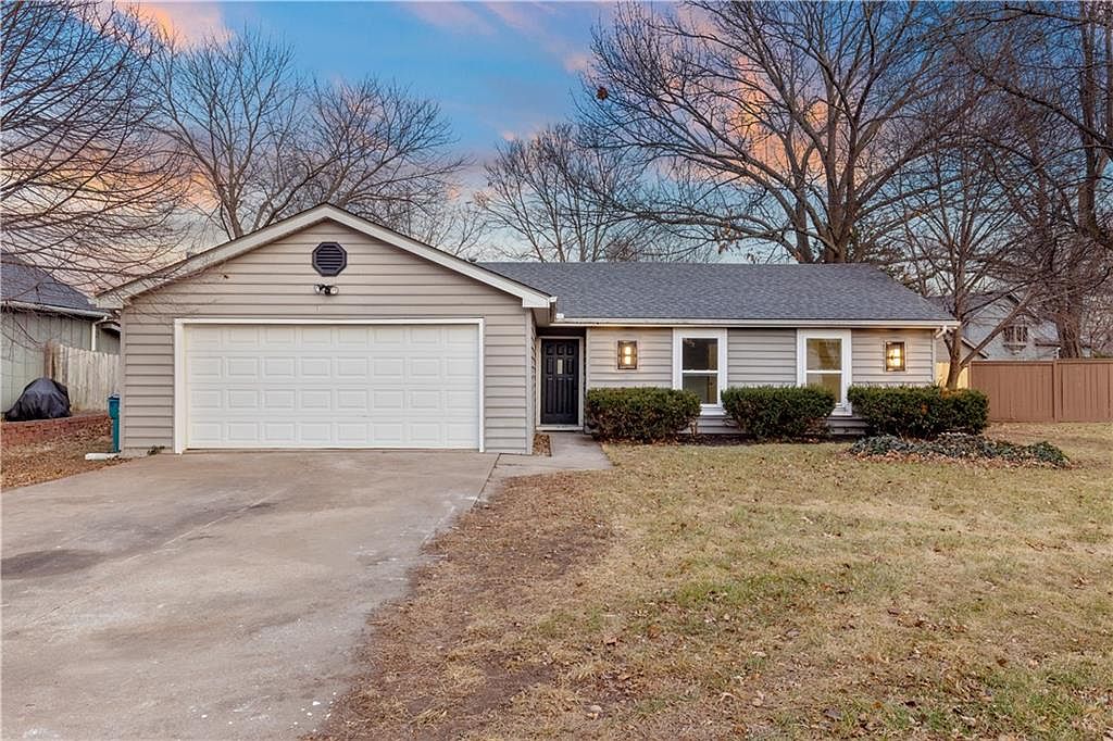 210 N Roosevelt St, Spring Hill, KS 66083 | Zillow