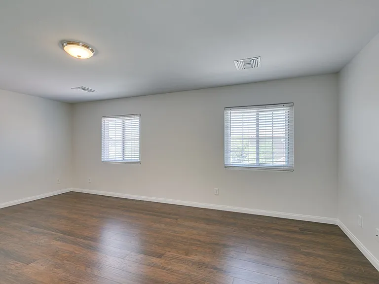 8660 Painted Horseshoe St — Photo 41
