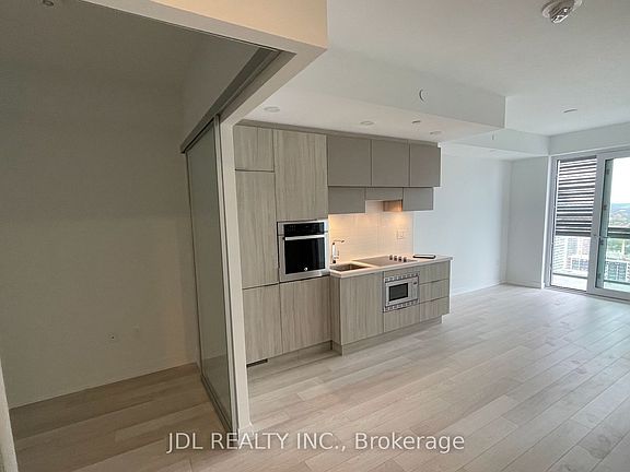 4th image of 39 Roehampton Ave #2801