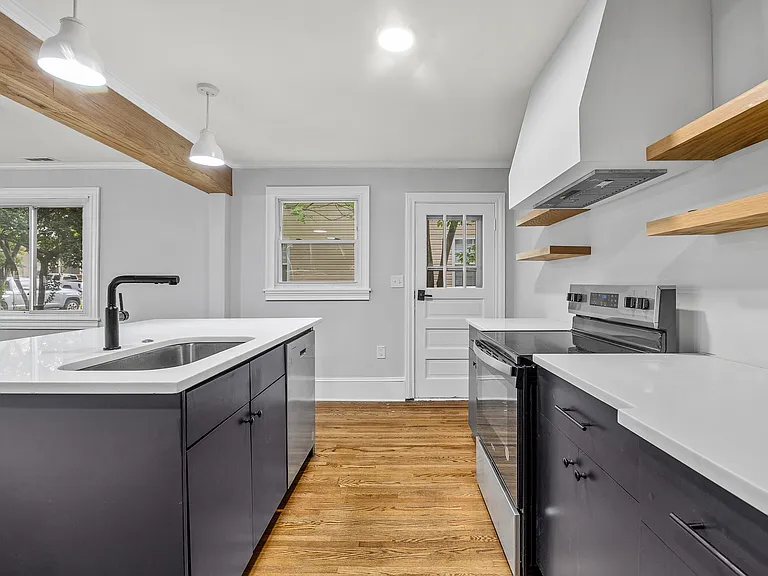 8 Amherst Ave #B — Photo 8