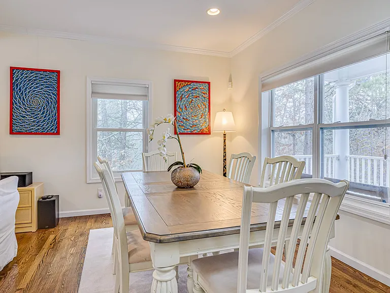 18 Lakeside Ln — Photo 12