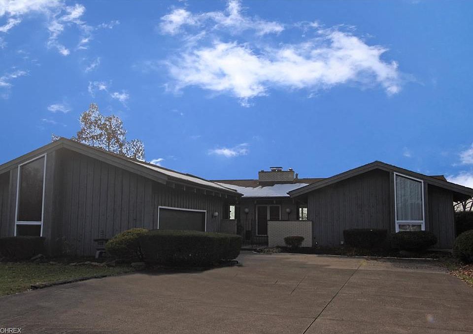 1st image of 39 Forest St