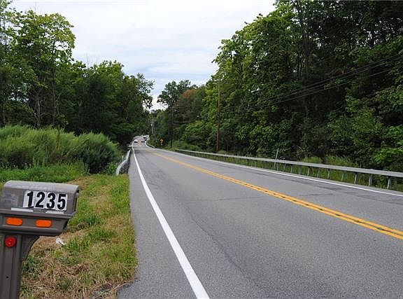 3rd image of Rte 208