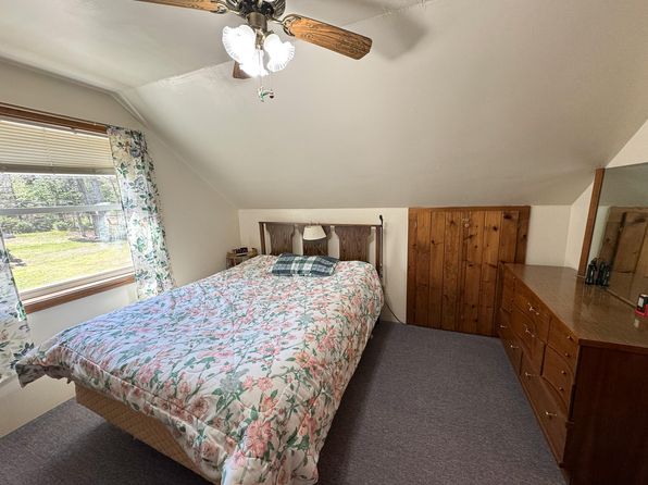 22 Cedar Lane, Lincoln, ME 04457