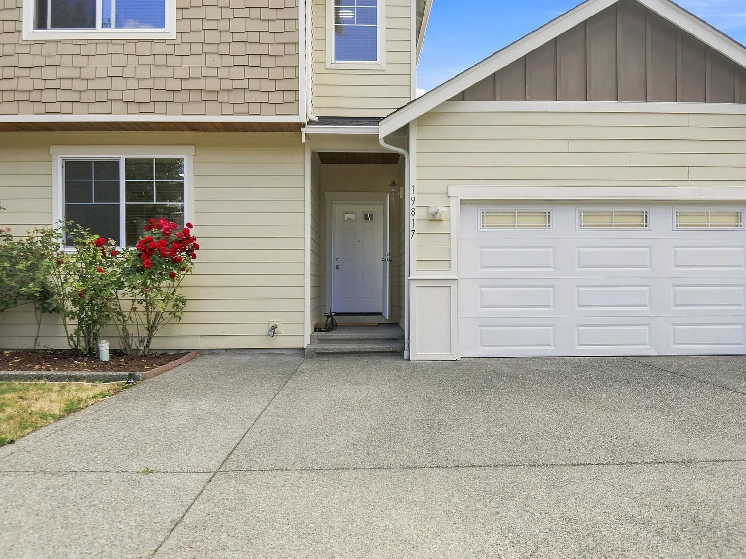 4 bed, 1990 sqft, $3,150 — Photo 4