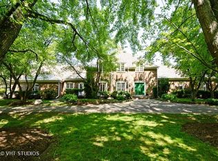 127 Deepwood Rd, Barrington, IL 60010