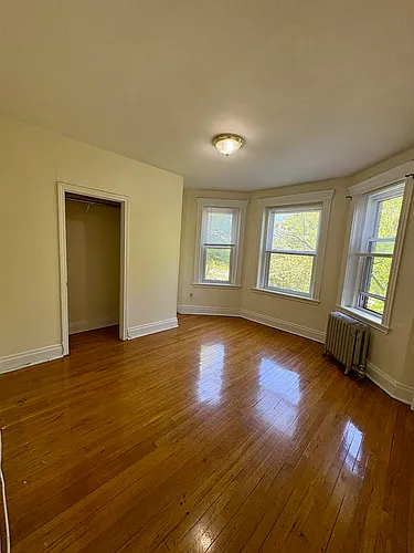 352 Riverway Photo 1