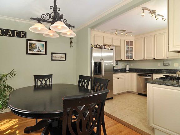 5th image of 96 Onondaga St