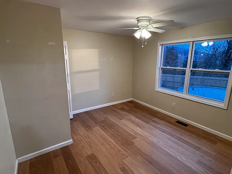 107 Hickory Pl #107 — Photo 5