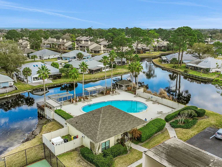 181 Aruba Ln — Photo 5