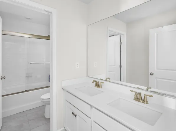 34 Marion Ave, Bordentown, NJ 08505
