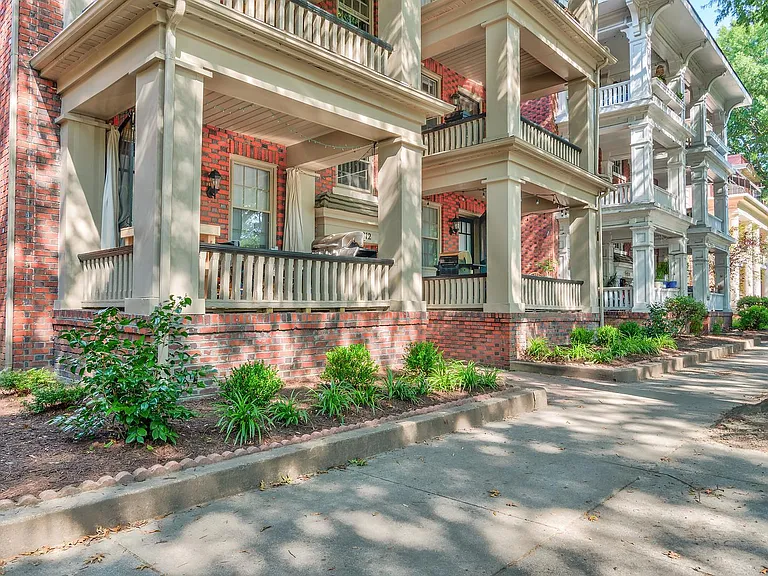 2812 Monument Ave — Photo 16