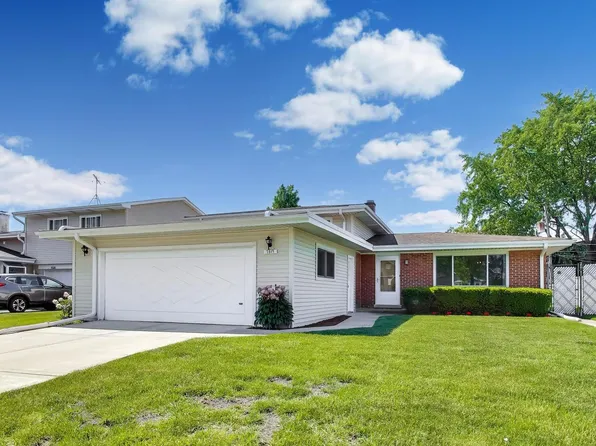 7819 Church St, Morton Grove, IL 60053