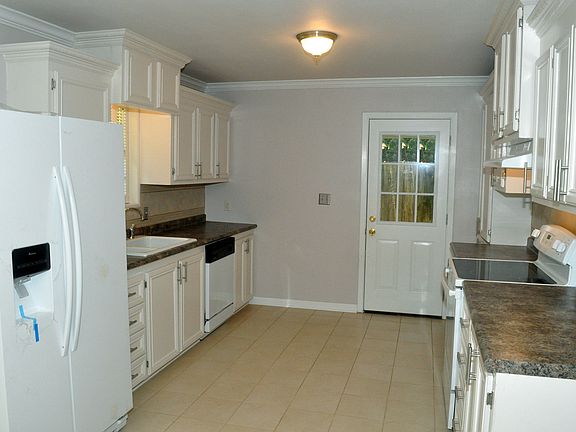 2nd image of 220 Warren Dr