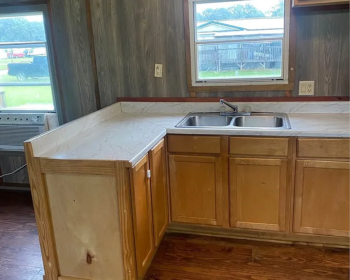 529 Ayers Dr — Photo 8