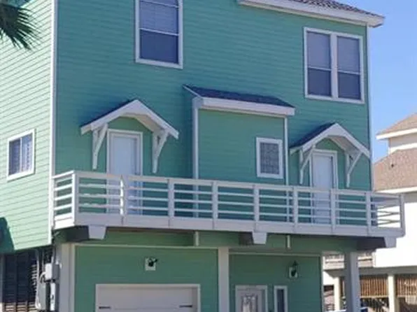 1335 Outrigger St, Tiki Island, TX 77554