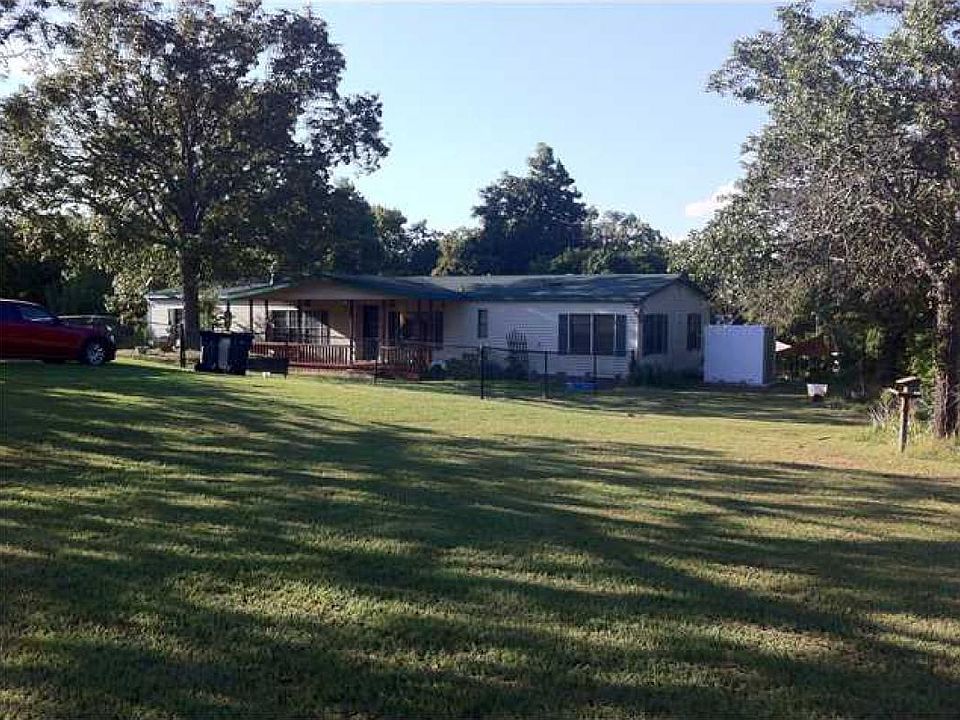 Country living 5 ac & shop