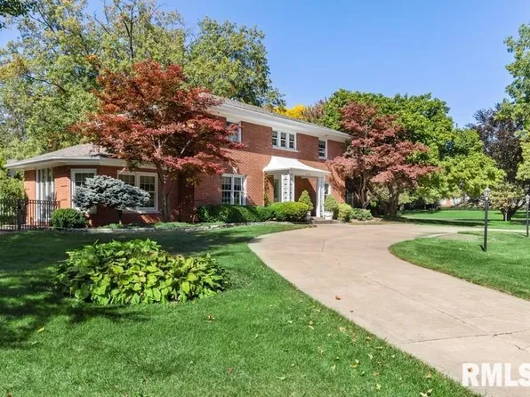 1570 N Academy St, Galesburg, IL 61401