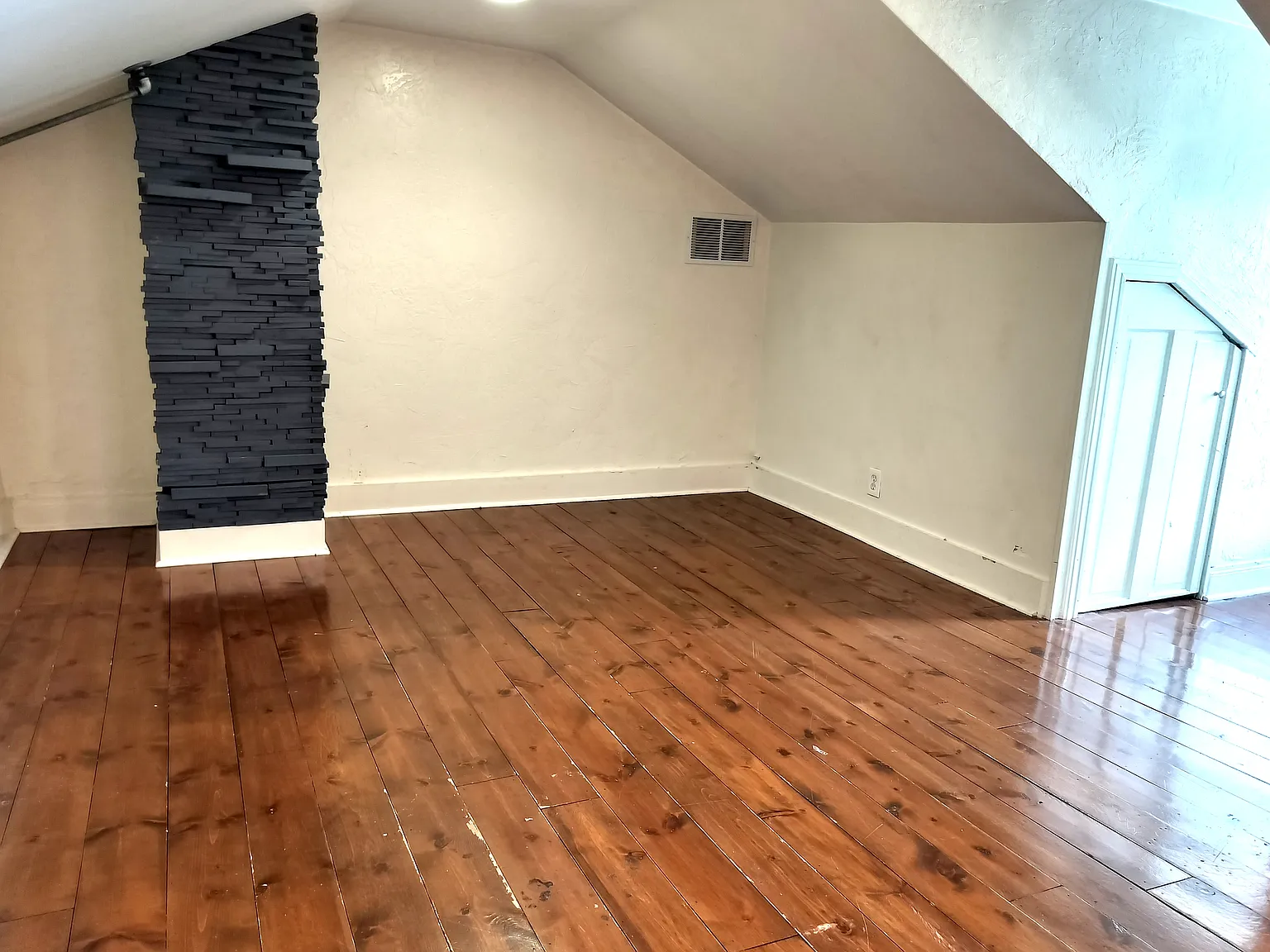 3 bed, $1,500 — Photo 3