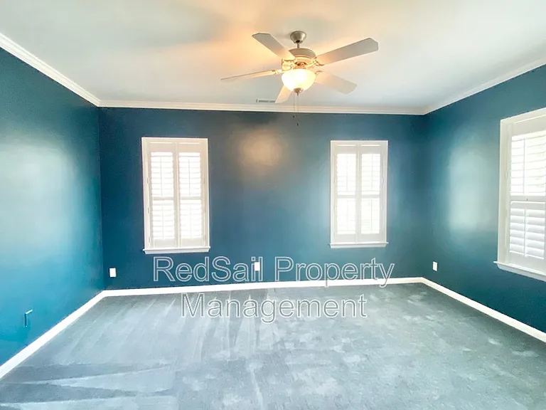 216 S 2nd St — Photo 17