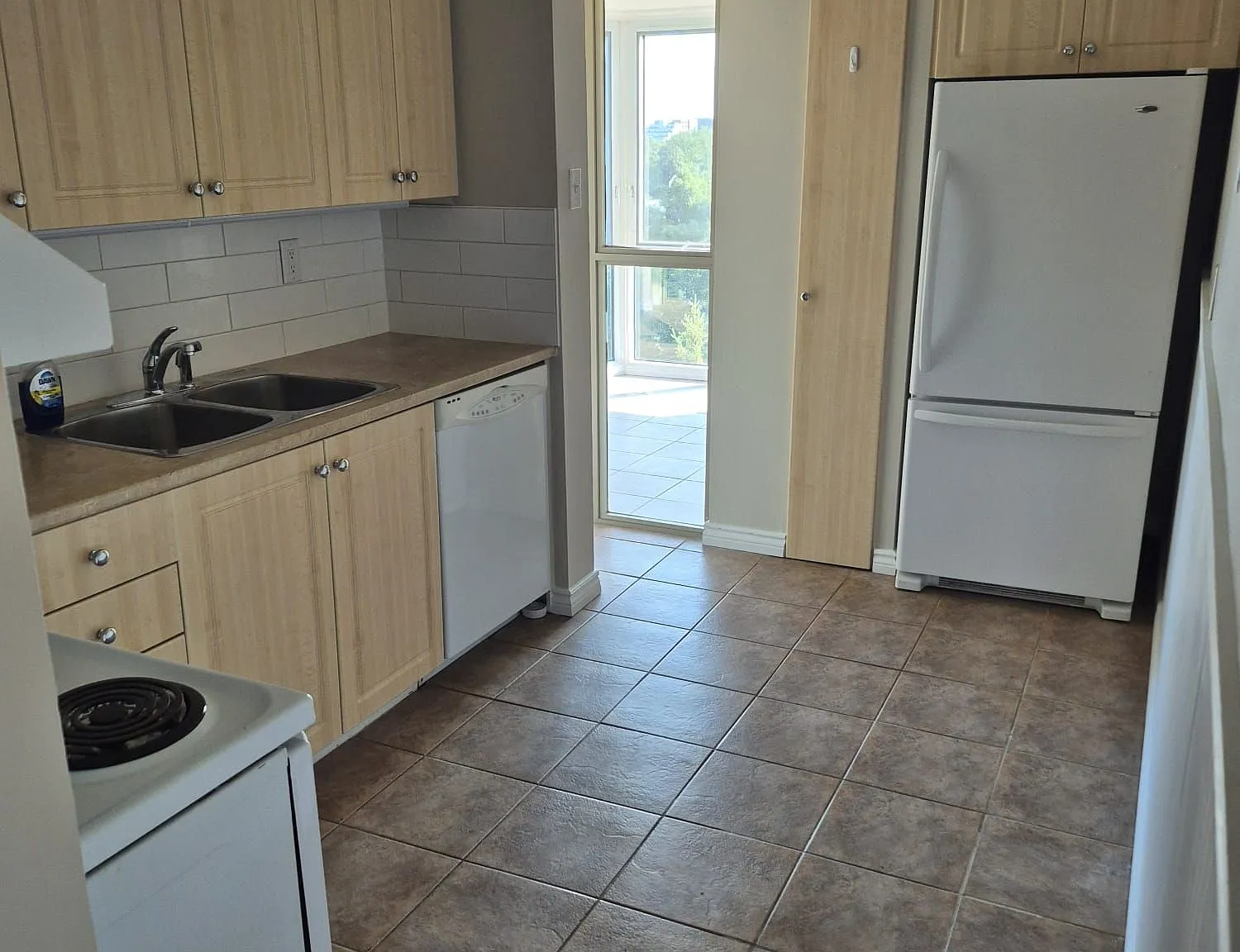 2 bed, $2,550 — Photo 4